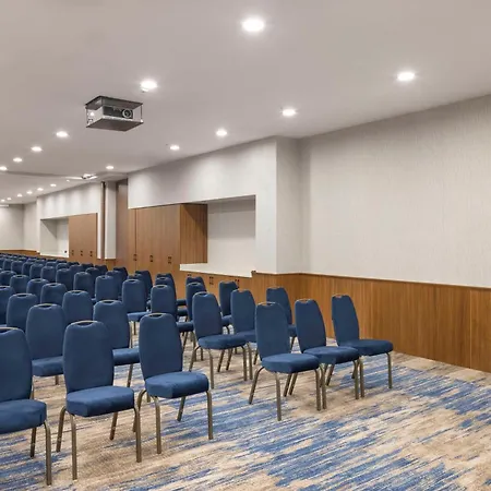 Hampton By Hilton Airport, Arnavutkoy Hotel Istanbul