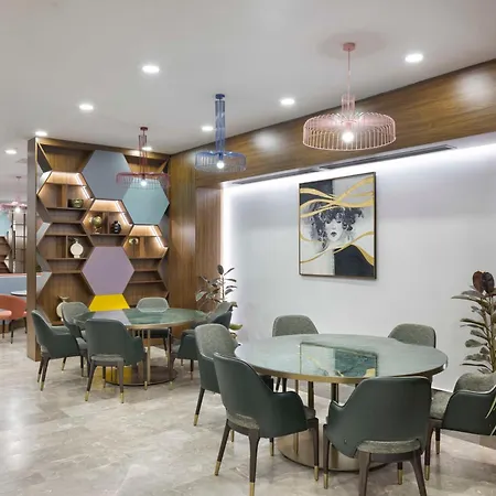 Hampton By Hilton Istanbul Airport, Arnavutkoy فندق