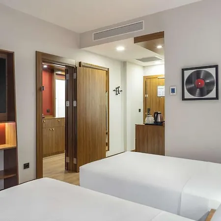 Hampton By Hilton Istanbul Airport, Arnavutkoy Hotell 4*