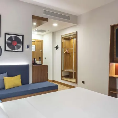 Hampton By Hilton Istanbul Airport, Arnavutkoy Hotell 4*