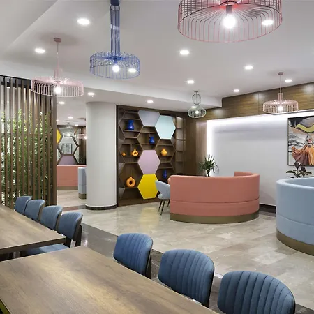 Hampton By Hilton Istanbul Airport, Arnavutkoy 4*