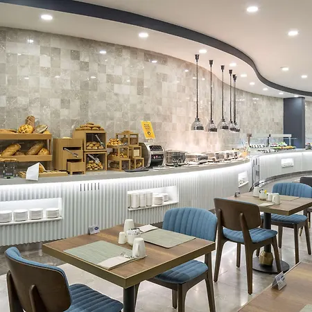 Hampton By Hilton Istanbul Airport, Arnavutkoy 4* Tasoluk