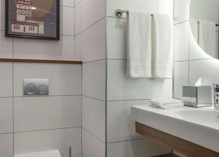 Отель Hampton By Hilton Istanbul Airport, Arnavutkoy