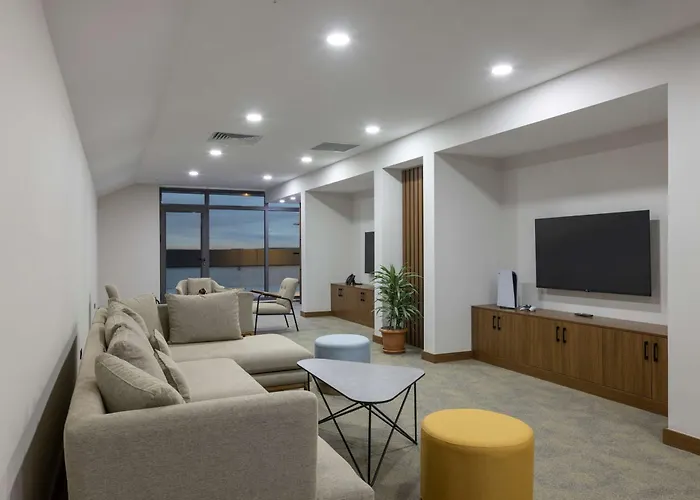 Отель Hampton By Hilton Istanbul Airport, Arnavutkoy